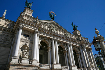 Fototapeta premium facade of Lviv Theatre of Opera and Ballet, Ukraine