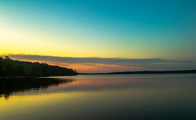 Fototapeta na wymiar a vivid sunset on Falls Lake