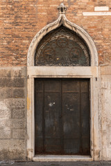 Fototapeta na wymiar alte Tür antik