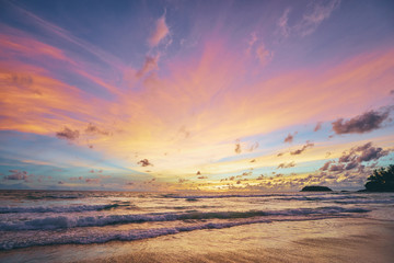 Fototapeta na wymiar Beautiful landscape. Sunset on the sea shore.