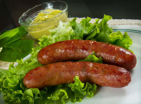 CHORIZOS CON SALSA