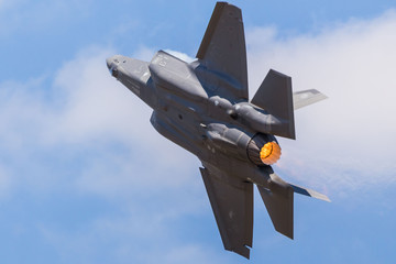US Air Force F-35A Lightning II pictured at the 2018 Royal International Air Tattoo at RAF Fairford in Gloucestershire. - obrazy, fototapety, plakaty
