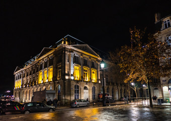 Fototapeta na wymiar Street view at night in Bordeaux city, France