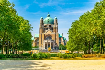 Keuken spatwand met foto National basilica of sacred heart of Koekelberg in Brussels, Belgium © dudlajzov