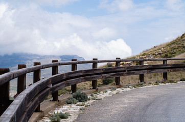 Fototapeta premium The turn of the road in the mountains