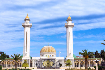 Fototapeta na wymiar Habib Bourguiba Mausoleum in Monastir, Tunisia
