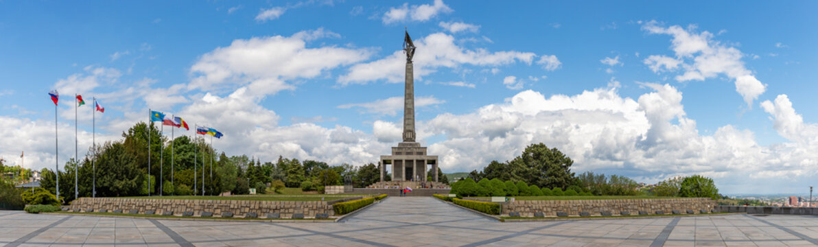Slav&iacute;n IX