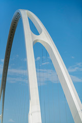 Obraz premium White Giant Arch in sky 