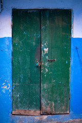 Puerta verde antigua