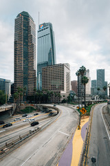 Fototapeta na wymiar Cityscape skyline view of the 110 freeway in downtown Los Angeles, California