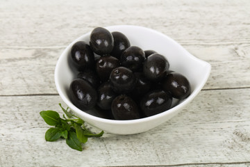 Black olives in the bowl