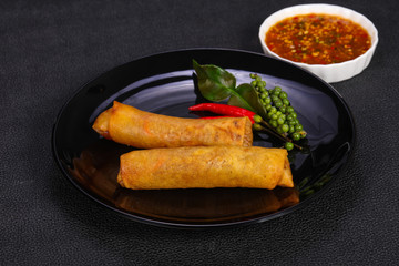 Deep fried spring roll with prawn