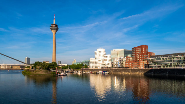 Panorama Spiegelung D&uuml;sseldorf Medienhafen