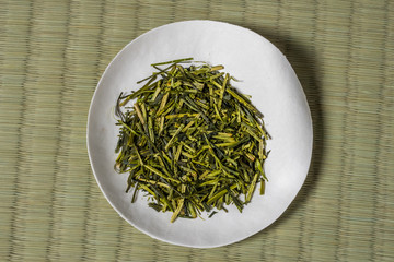 Fototapeta na wymiar 茎茶　 Japanese green tea stalk tea