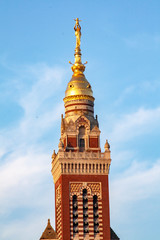 Albert . Basilique néo-byzantine Notre-Dame de Brebières. Somme. Picardie. Hauts-de-France