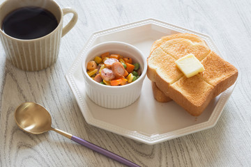 朝食プレート　トースト