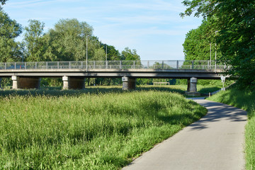 Fototapeta na wymiar Brücke Äußere Regenbsburger Straße Landshut