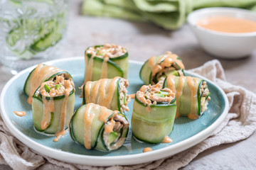 Cucumber roll with tuna, avocado and mayo chili sauce