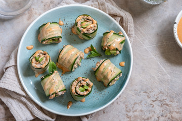 Cucumber roll with tuna, avocado and mayo chili sauce