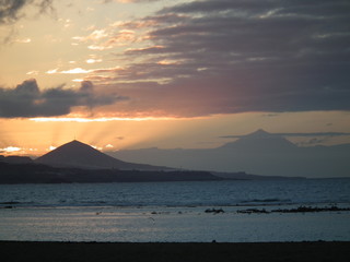 Coucher de Soleil &agrave; Las Palmas de Gran Canaria et Tenerife en fond 