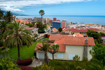 Fototapeta na wymiar Blick auf Puerto de la Cruz Teneriffa Kanarische Insel