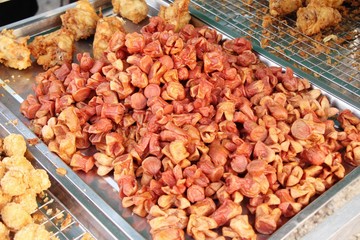 Fried sausage is delicious at street food