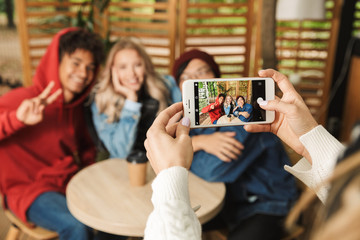 Fototapeta premium Happy multhietnic friends hanging out together