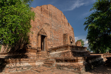 Fototapeta na wymiar Ruins Pagoda of Wat Maheyong ,Ancient Temple,Ayutthaya,Thailand,Asia