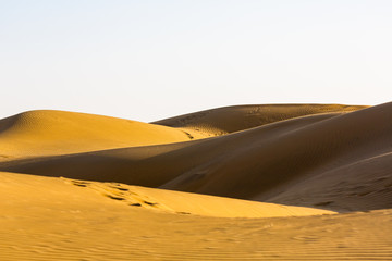 Fototapeta na wymiar Desert sand dunes landscape