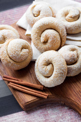 Snail sugar cookies with cinnamon