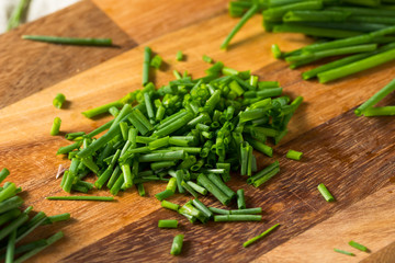 Raw Green Organic Flowering Chives