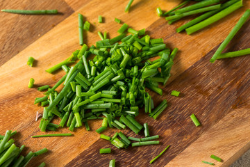 Raw Green Organic Flowering Chives