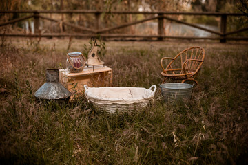 bebe baño en el campo