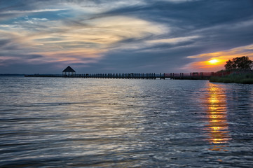 Naklejka premium Sunset over the ocean