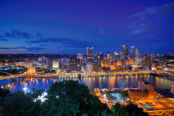 Pittsburgh, Pennsylvania skyline at night