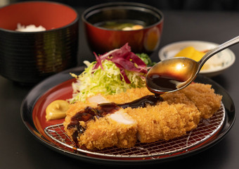 とんかつ定食