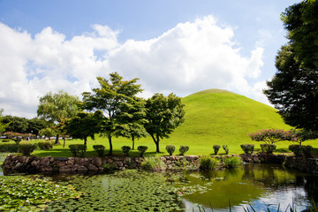 Daereungwon Ancient Tombs is an ancient tomb from the Silla Dynasty.