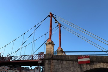 Lyon Ville - Passerelle piétonne Saint Georges Abbé Paul Couturier sur la rivière Saône - Pont...