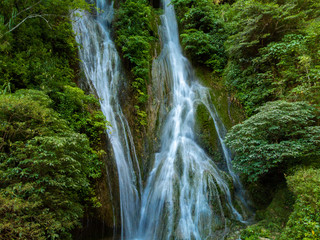 Obraz premium Mele Maat Cascades in Port Vila, Efate Island, Vanuatu, South Pacific