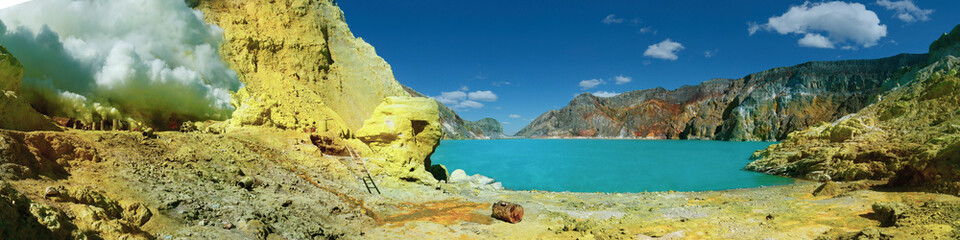 Fototapeta premium SMOKE OF SULFUR ON KAWAH IJEN VOLCANO IN JAVA ISLAND-INDONESIA