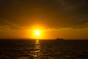 Fototapeta na wymiar sunset quayside Beach