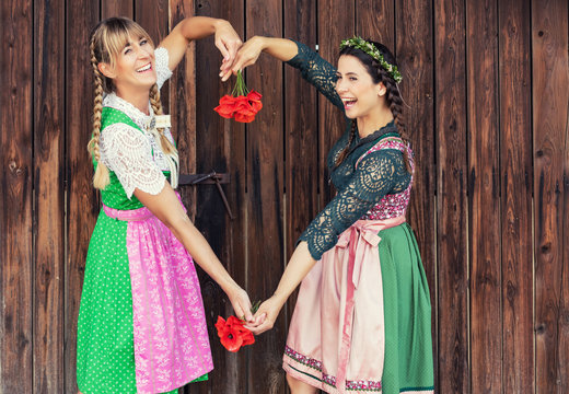 Dirndl Frauen Herz 
