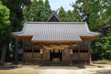 島根県松江市にある六所神社拝殿と本殿の屋根