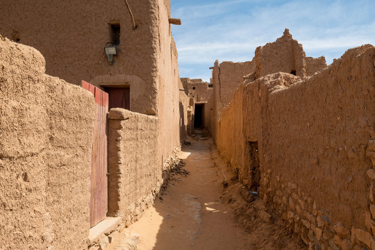 Old kasbah, old town, Oasis of Taghit, western Algeria