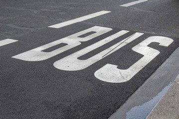 Signalisation de couloir de bus