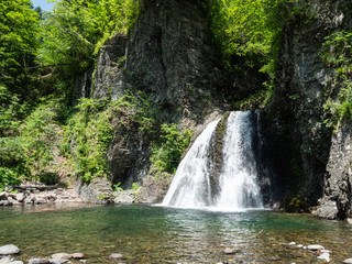 Naklejka premium 渓流 滝 川