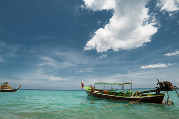 Naklejka na ściany i meble Boat in sea at Thailand