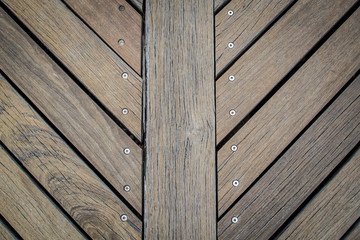 Diagonal floor boards