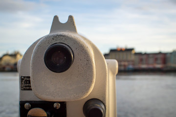 Single eye piece telescope