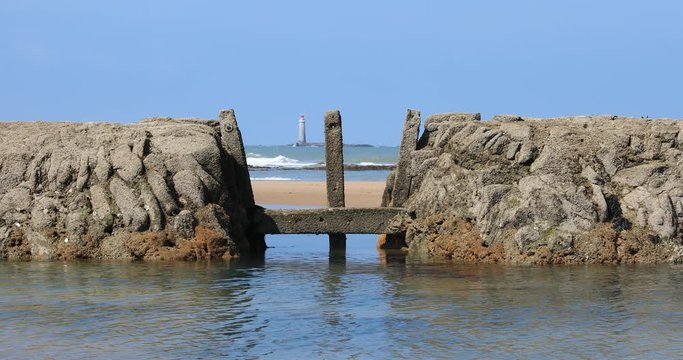 &Eacute;cluse &agrave; poisson sur plage de la Paracou (Les Sables d'Olonne, Vend&eacute;e)